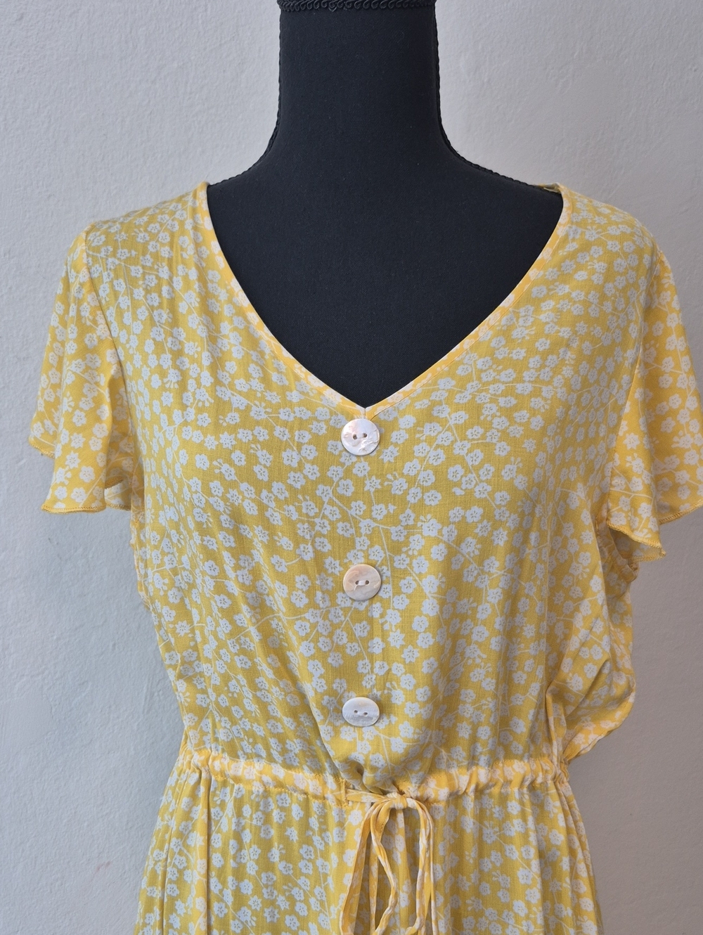 NWOT Yellow Floral Butterfly Summer Midi Dress Sz L - Picture 4 of 13